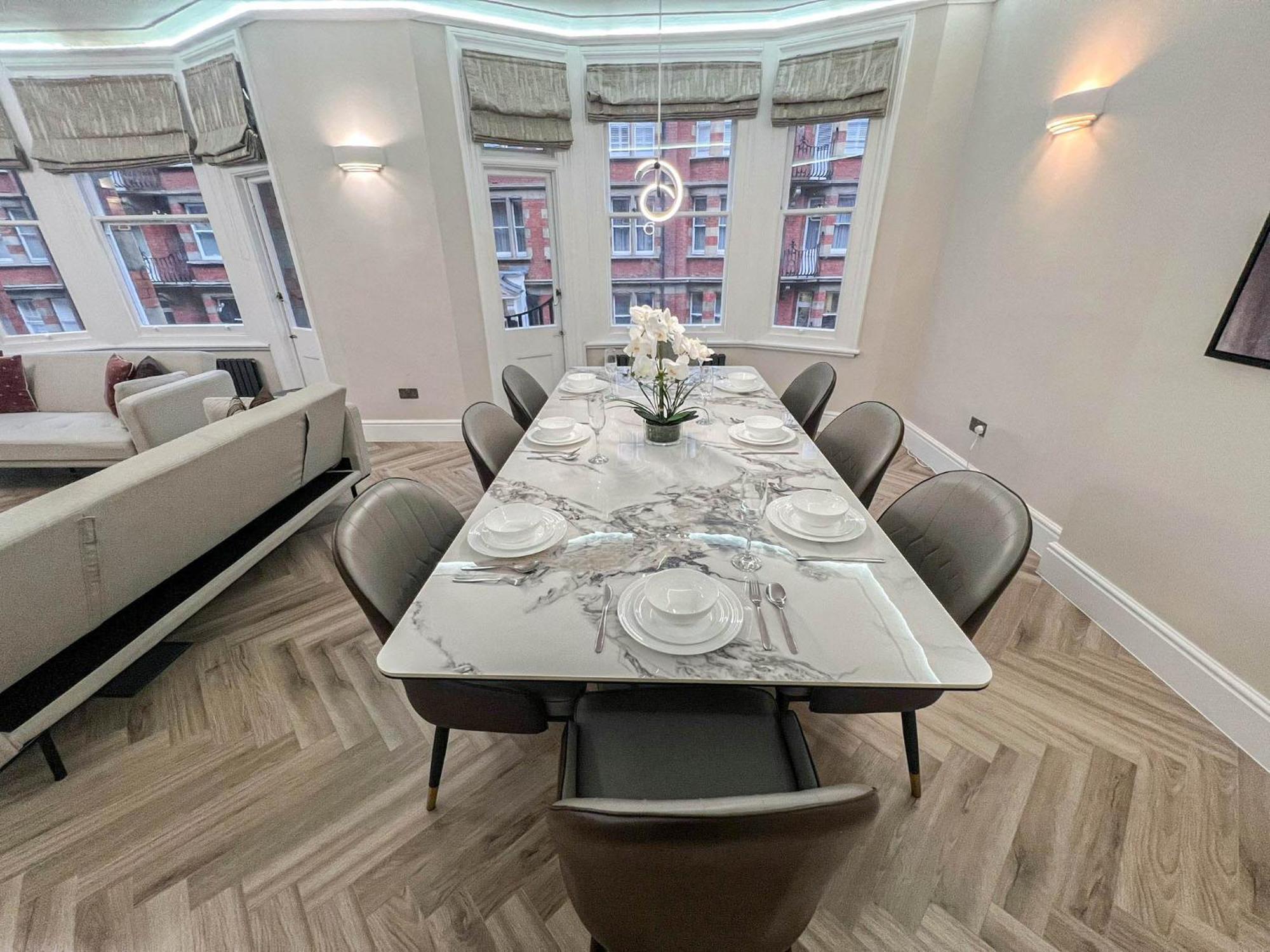 Lux 4 Bedroom In Baker St Near Regent's Park Londra