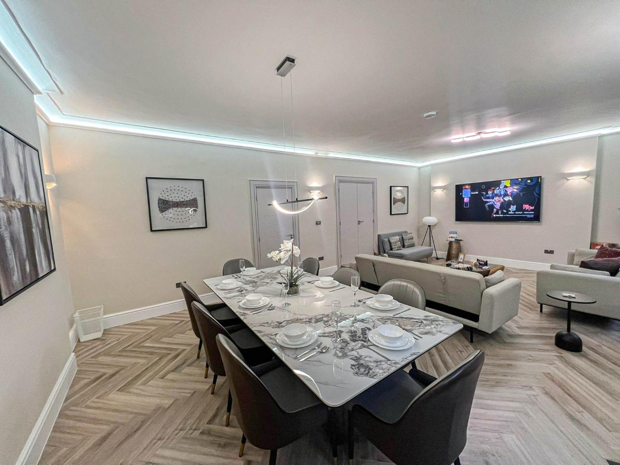 Lux 4 Bedroom In Baker St Near Regent's Park Londra